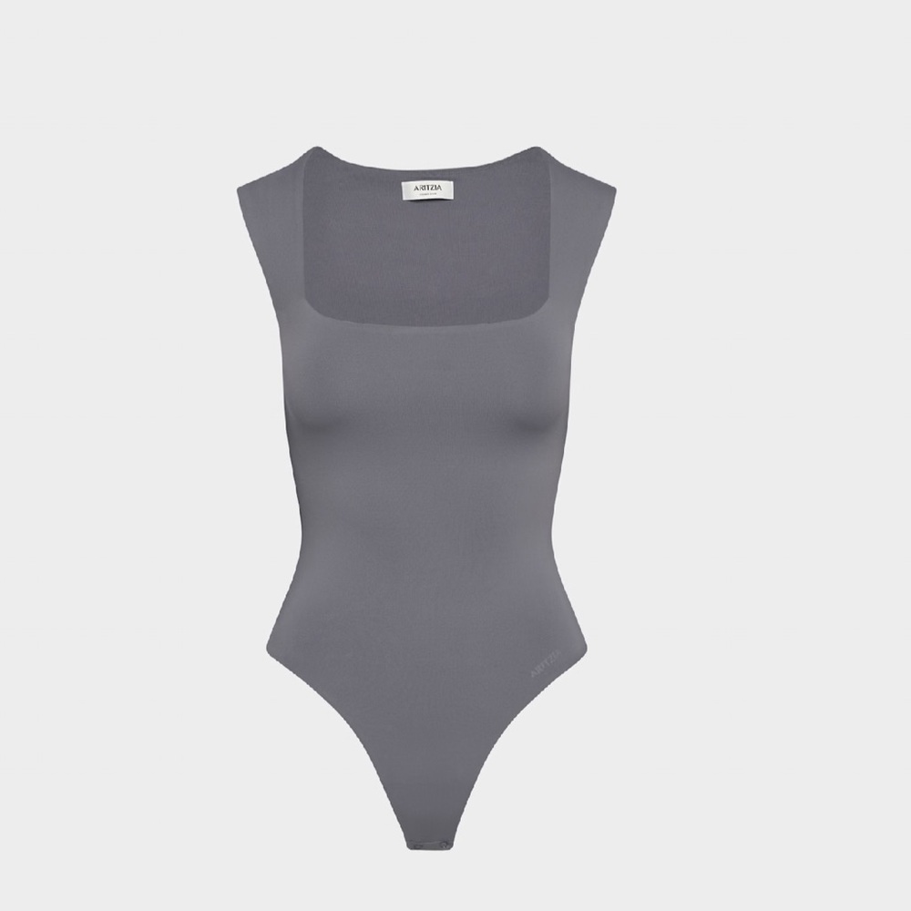 NWT Aritzia Contour Esteem Sleeveless Bodysuit in Vintage Navy